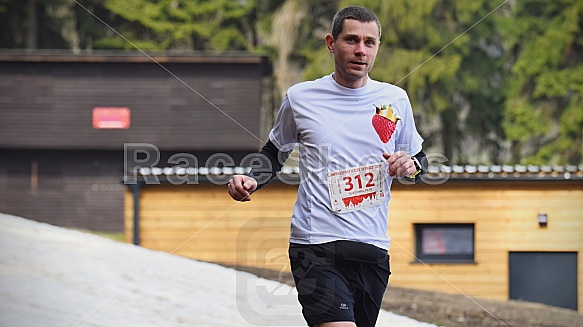 První seběh Ještěd Skyrace