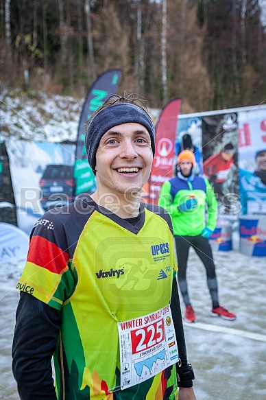Starty a cílová fota Winter Skyrace 2019