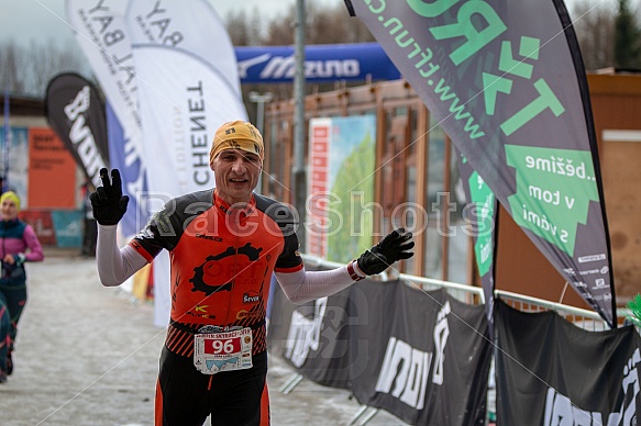 Starty a cílová fota Winter Skyrace 2019
