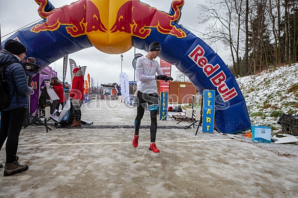 Starty a cílová fota Winter Skyrace 2019