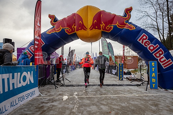 Starty a cílová fota Winter Skyrace 2019