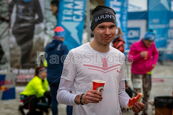 Starty a cílová fota Winter Skyrace 2019
