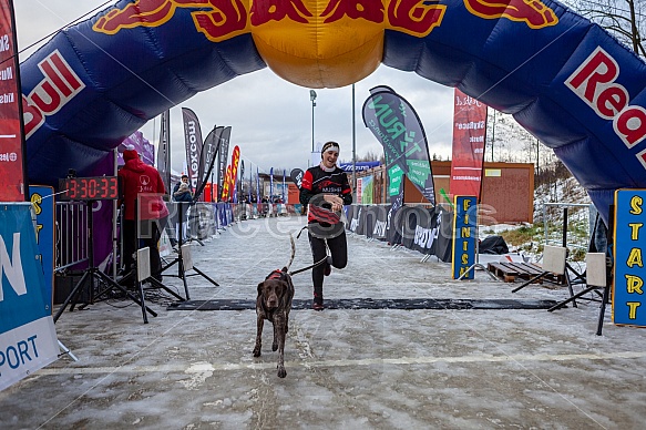 Starty a cílová fota Winter Skyrace 2019
