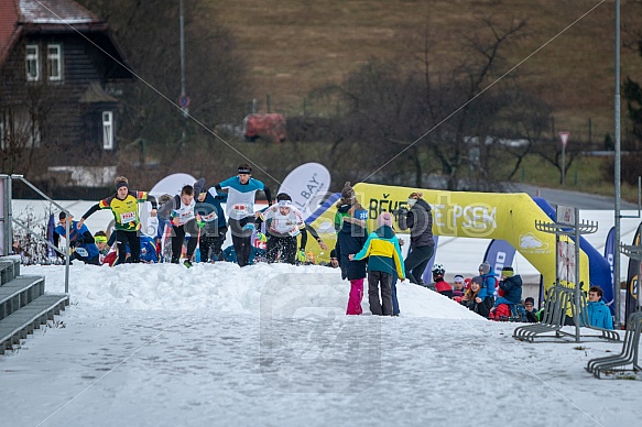 Starty a cílová fota Winter Skyrace 2019