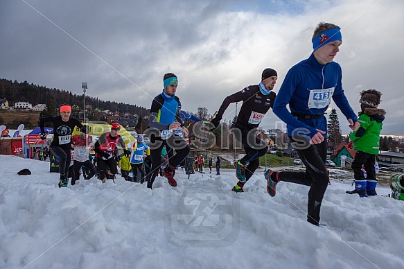 Starty a cílová fota Winter Skyrace 2019