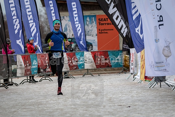 Starty a cílová fota Winter Skyrace 2019