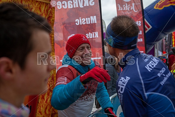 Starty a cílová fota Winter Skyrace 2019