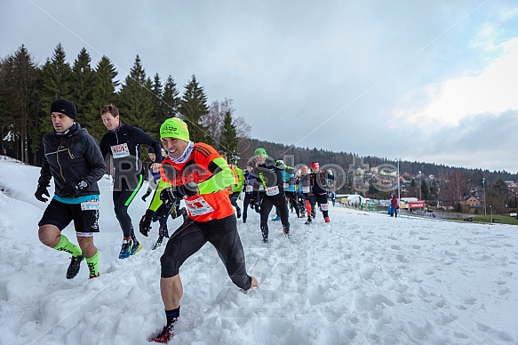 Starty a cílová fota Winter Skyrace 2019