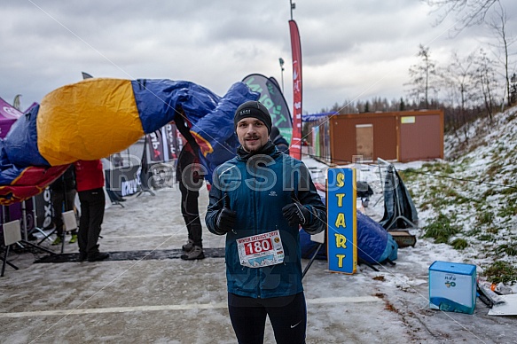 Starty a cílová fota Winter Skyrace 2019