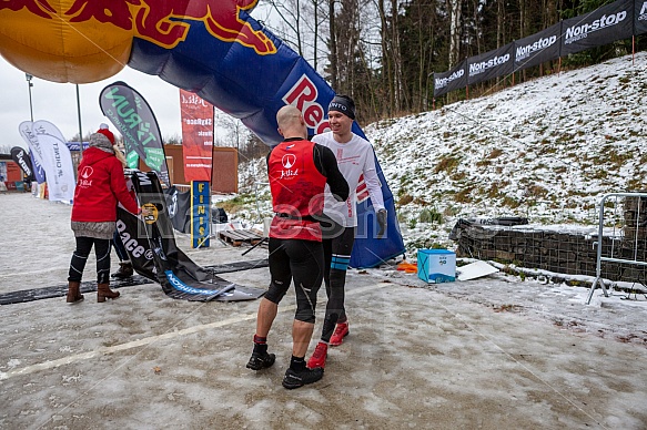Starty a cílová fota Winter Skyrace 2019