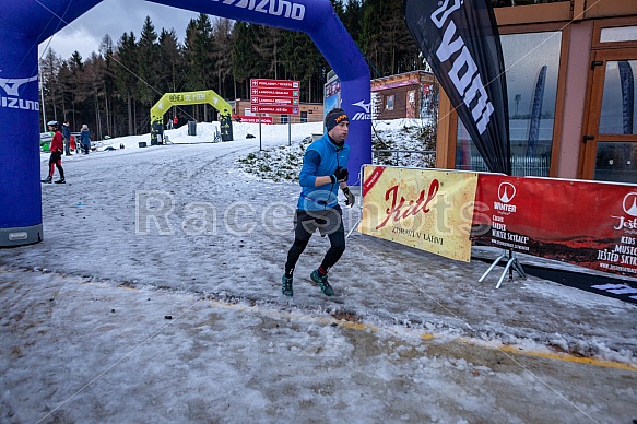 Starty a cílová fota Winter Skyrace 2019