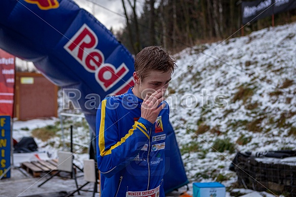 Starty a cílová fota Winter Skyrace 2019