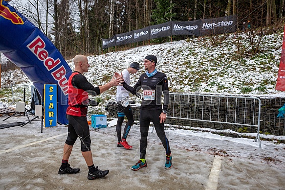 Starty a cílová fota Winter Skyrace 2019