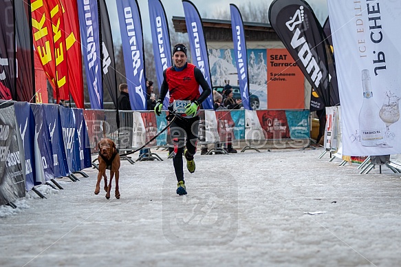 Starty a cílová fota Winter Skyrace 2019