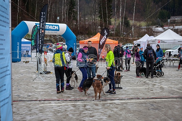 Starty a cílová fota Winter Skyrace 2019
