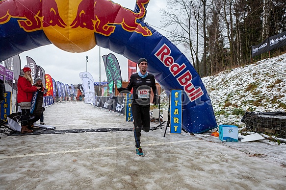 Starty a cílová fota Winter Skyrace 2019