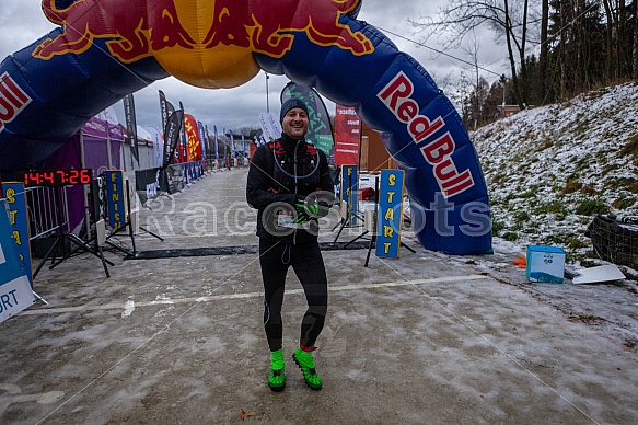 Starty a cílová fota Winter Skyrace 2019