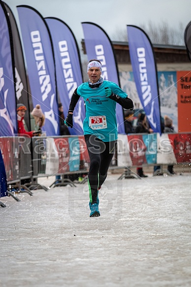 Starty a cílová fota Winter Skyrace 2019