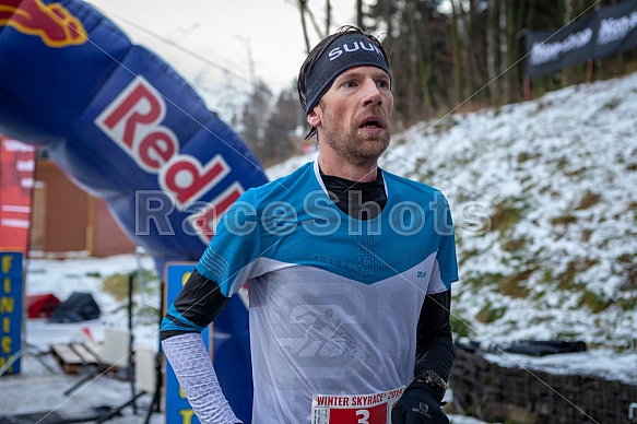 Starty a cílová fota Winter Skyrace 2019