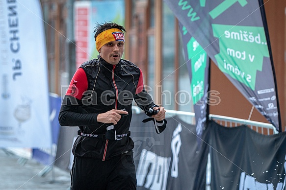 Starty a cílová fota Winter Skyrace 2019