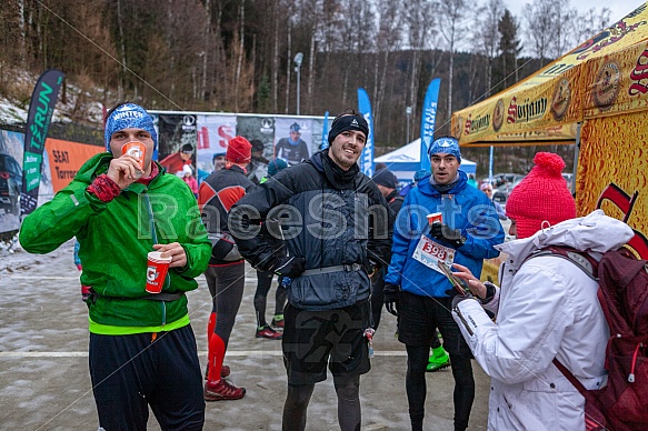 Starty a cílová fota Winter Skyrace 2019