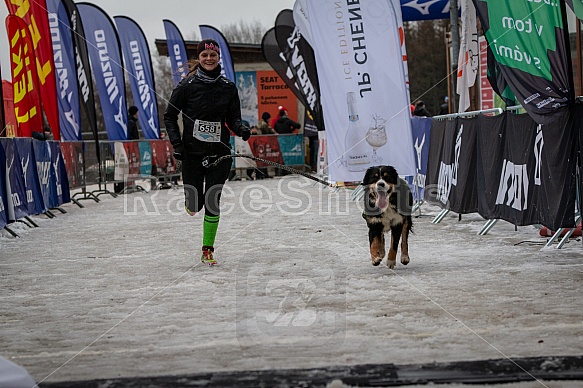 Starty a cílová fota Winter Skyrace 2019