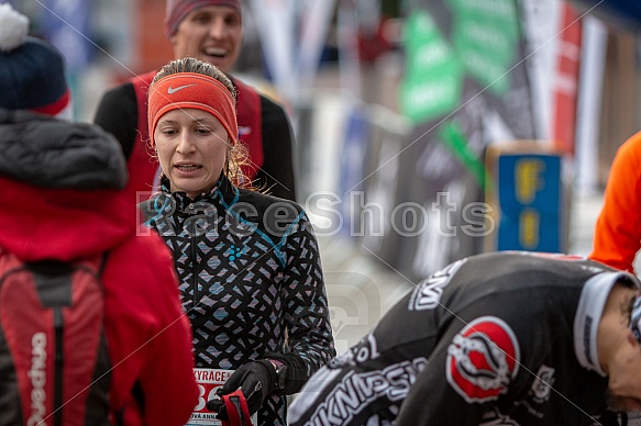 Starty a cílová fota Winter Skyrace 2019