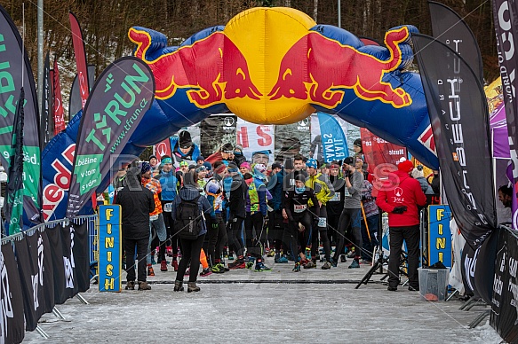 Starty a cílová fota Winter Skyrace 2019