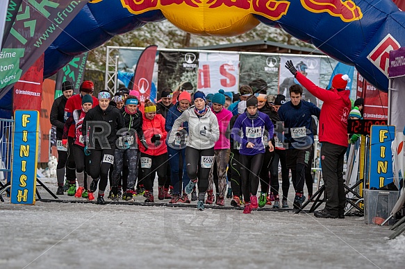 Starty a cílová fota Winter Skyrace 2019